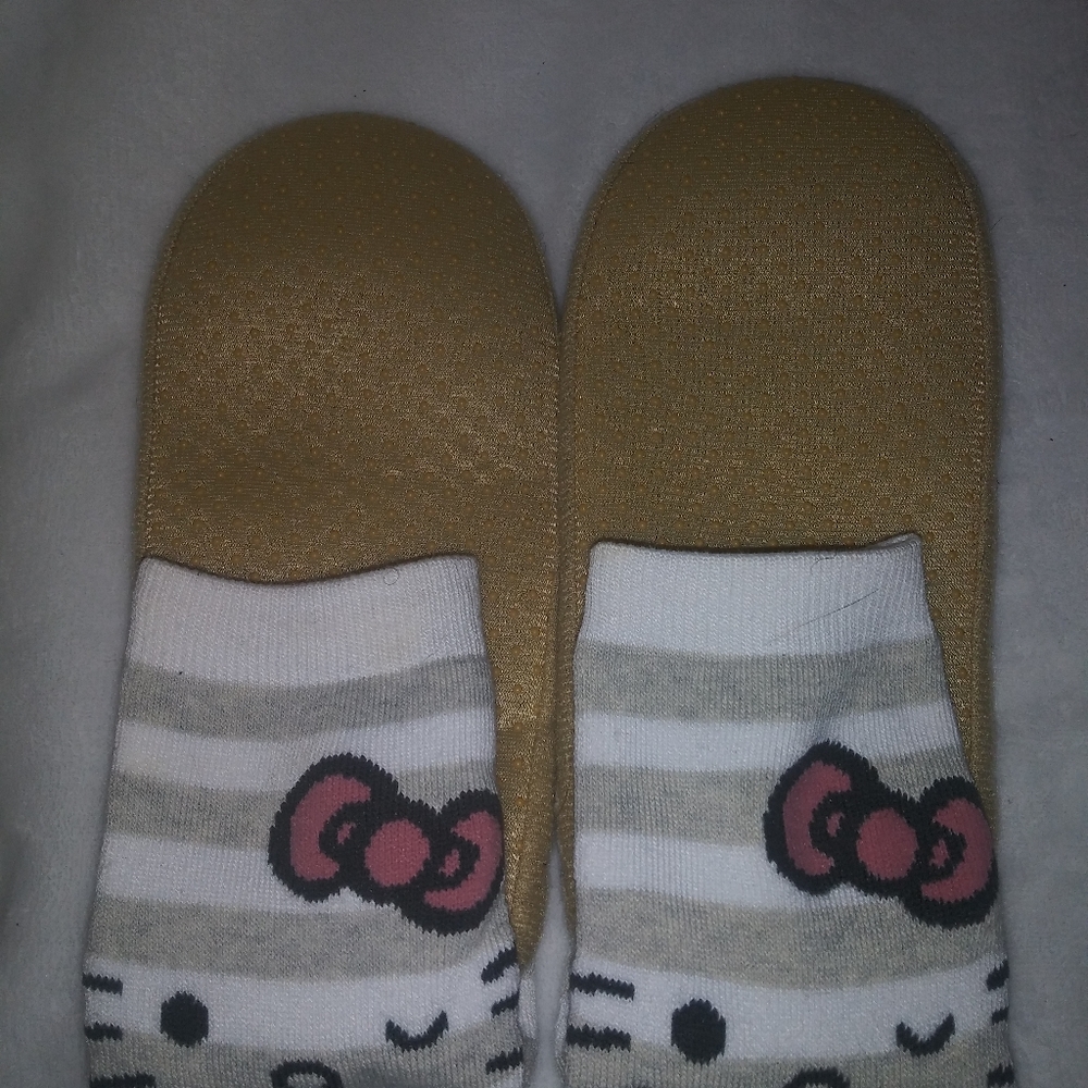 Hello Kitty Socks - Picture 3 of 3